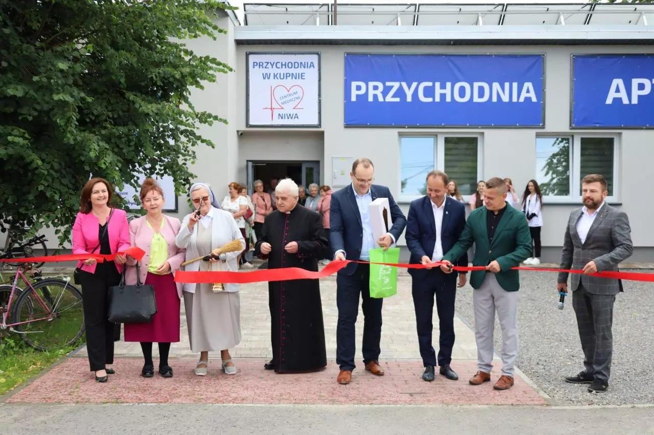 CM Niwa Głogów Młp. Aktualności 2 CM Niwa Głogów Młp. Nowa Przychodnia w Kupnie 15
